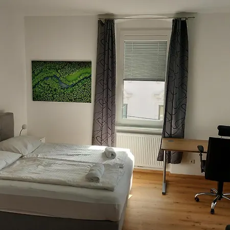 4 - Premium Apartment *
